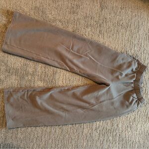 Hollister women’s wide leg high-rise sweatpants tan size small